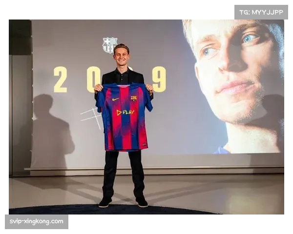 德容专访：谈巴萨中场新角色并力争欧冠荣耀